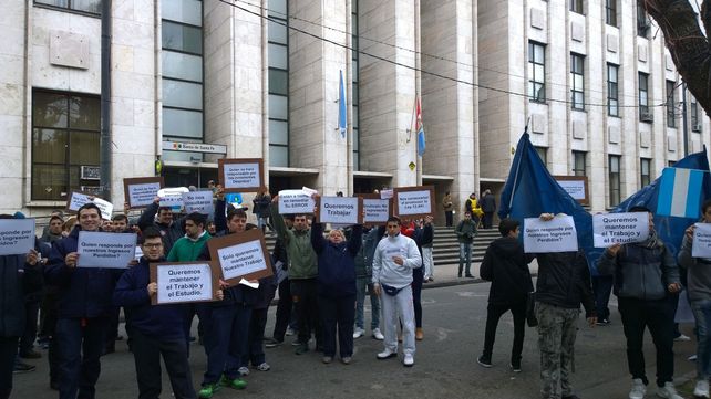 Los empleados de Coto concentraron frente a Tribunales.