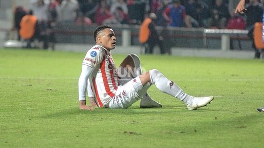 Álvez estuvo ausente en casi la mitad de los partidos que jugó Unión