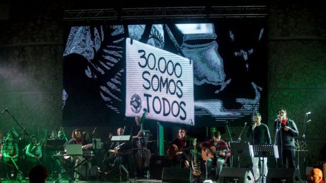 Presentan el colectivo Cultura por la Memoria en la Facultad de Humanidades de la UADER