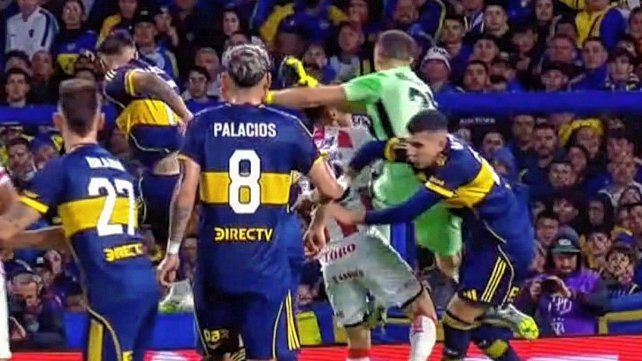 VIDEO: el penal que Arasa y el VAR no le dieron a Unión VIDEO: el penal que Arasa y el VAR no le dieron a Unión