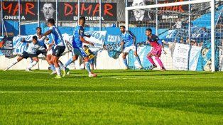 Antes de recibir a Colón, Estudiantes de Río Cuarto perdió ante Temperley.