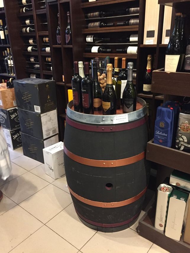 Quebró una vinería rosarina y rematan 100 mil botellas de su bodega para pagar indemnizaciones