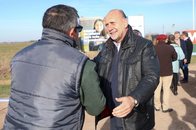 Durante una recorrida por el interior de la provincia