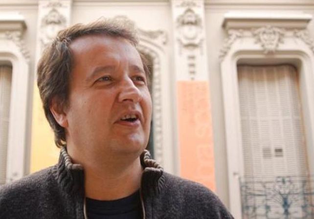 Tras la descompensación, Carlos Del Frade se encuentra consciente y fuera de peligro