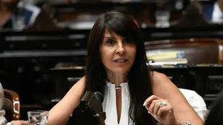Luego del escándalo por el caso en Estados Unidos y su banca en el Senado, Villaverde enfrenta una demanda en Río Negro.