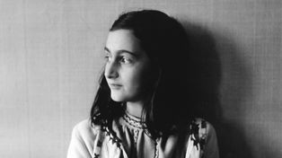 Revelan que Ana Frank podría haber sido encontrada por casualidad por los nazis