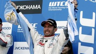Pechito López se corona por tercera vez consecutiva campeón de Turismo