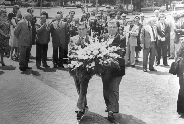La Asociación participó siempre de los honores ofrecidos a la figura de Ovidio Lagos los 15 de noviembre en el parque Independencia. 