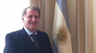 El embajador argentino en Londres se disculpa por un fallido tuit