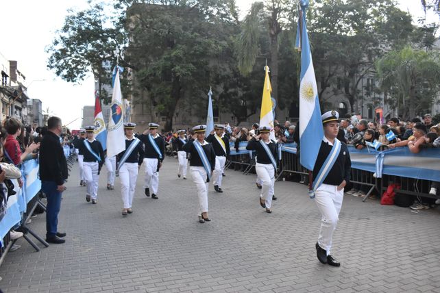 Tedeum, desfile cívico-militar y fiesta patria: Santa Fe celebró el 25 de Mayo con una multitudinaria jornada