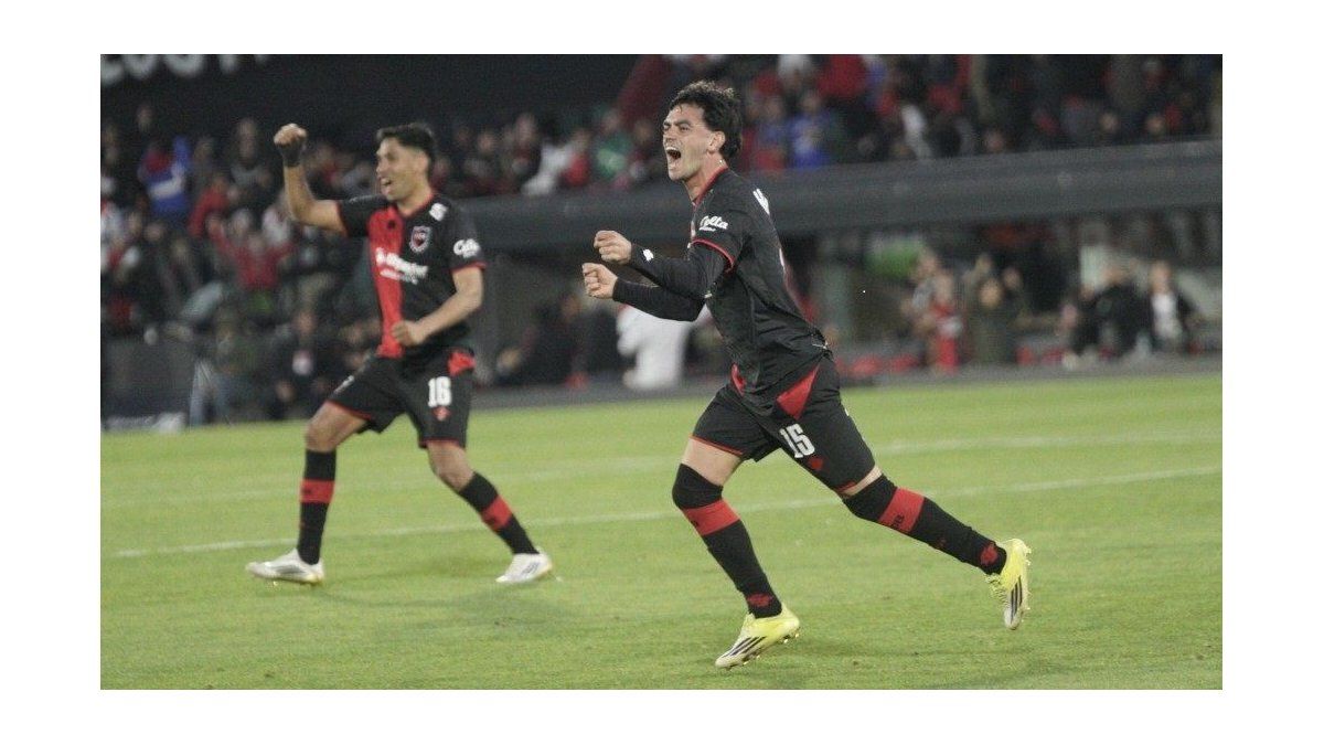 En vivo: Vélez sorprendió a Newell's y le gana 1 a 0 en el Coloso