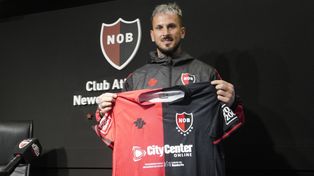 ¿Tendrá minutos? Darío Benedetto será suplente en Newells en el clásico contra Central.&nbsp;