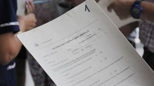 Alta demanda en los centros de vacunación contra la fiebre amarilla