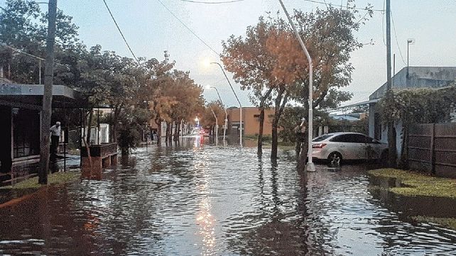 Asisten a distintas localidades afectadas por las lluvias