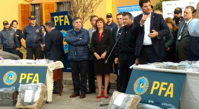 Presencia. La ministra Patricia Bullrich hizo una conferencia junto al secretario Eugenio Burzaco.