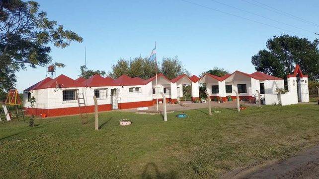 Lorena Kuhn unió voluntades para recuperar la escuela Soldado Entrerriano.