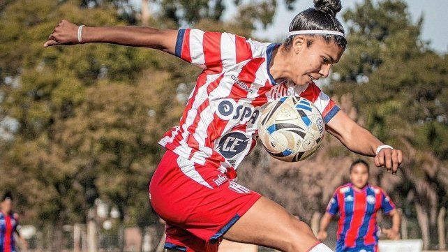 Unión no hace pie en Primera, perdió sobre la hora con San Lorenzo y aún no ganó