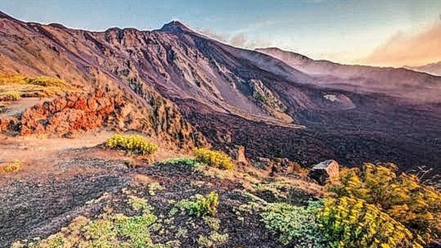 Misterio en el Monte Etna de Sicilia donde encontraron la momia de un hombre de traje
