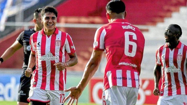 Estudiantes sufrió para pasar a Sarmiento de La Banda Estudiantes sufrió para pasar a Sarmiento de La Banda