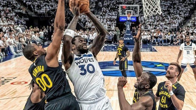 Minnesota aprovechó la ausencia de Curry para empatar la semifinal del Oeste Minnesota aprovechó la ausencia de Curry para empatar la semifinal del Oeste