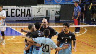 Echagüe le ganó a UVT y perdió ante Obras este domingo.
