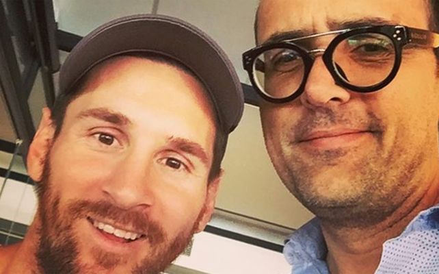 Una selfie. Messi se fotografió ayer con un reconocido publicista español.