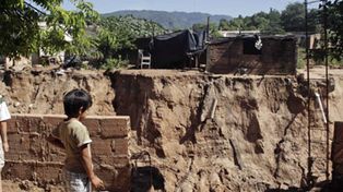 Tartagal: la lluvia dificulta tareas de recuperaci&oacute;n de las zonas afectadas