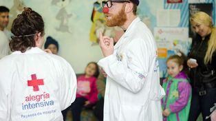Incorporan al sistema de salud bonaerense la labor del Payaso de Hospital