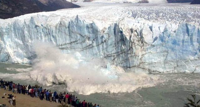 El glaciar Perito Moreno inici&oacute; la fase de su espectacular rompimiento