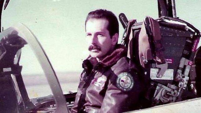 El teniente de navío y piloto aeronaval de la Armada Argentina