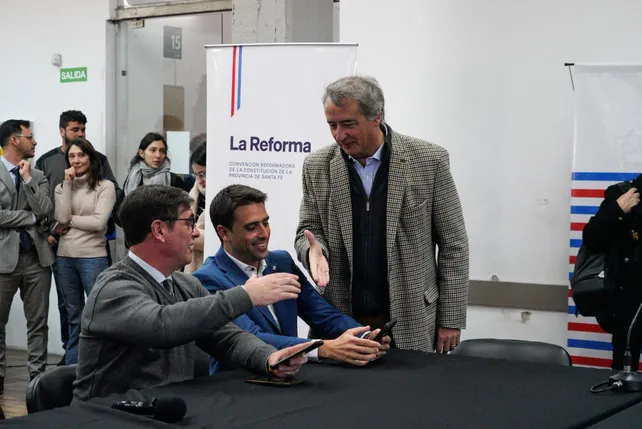 Javier Meyer, Juan Pedro Aleart y Nicolás Mayoraz, representantes de La Libertad Avanza en la Convención.