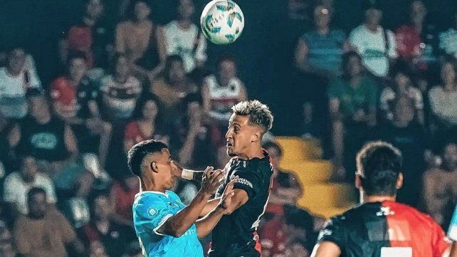 Julián Navas, otra baja de peso para Iván Delfino en Colón