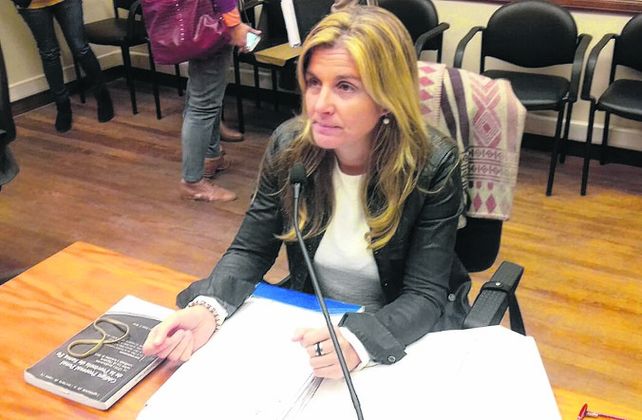 Acusadora. La fiscal santafesina Ana Laura Gioria formuló la imputación.