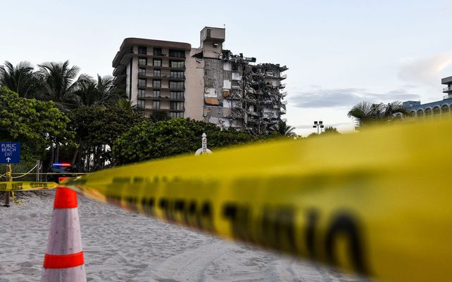 El derrumbe de un edificio en Miami en imágenes