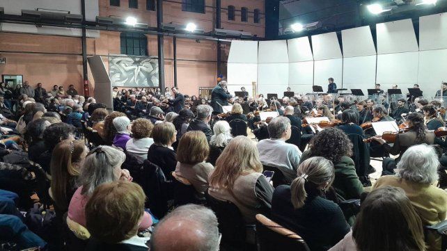 Más de 350 asistentes acompañaron el concierto de la Sinfónica