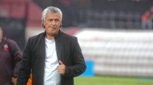 Pipo Gorosito afirmó que Colón precisa sumar jugadores dinámicos y explosivos.
