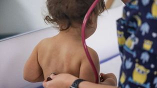 Siete niños murieron en el país por tos convulsa