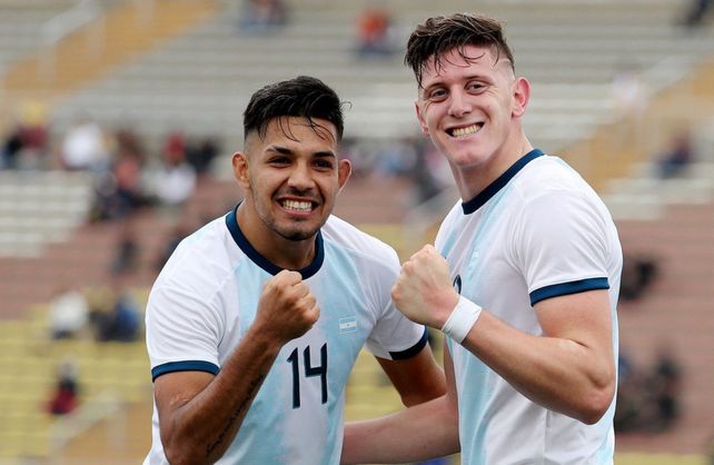 La Selección Argentina debutó con un sufrido triunfo ante Ecuador