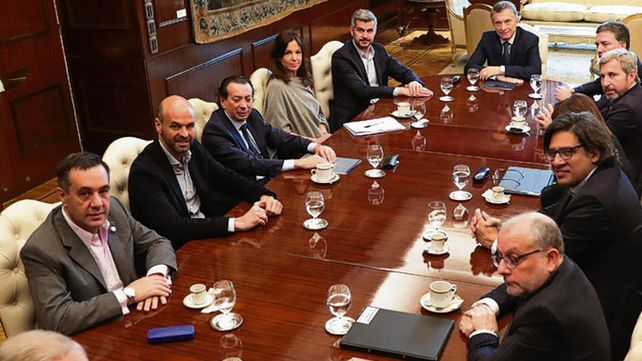 Nuevo equipo. Macri reunió ayer a su reestructurado gabinete.