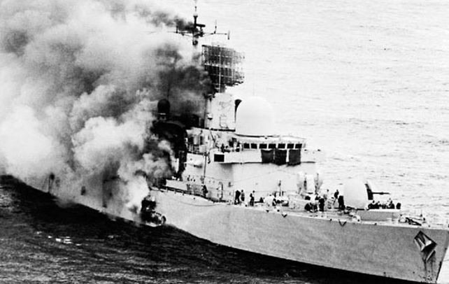 Crucero Ara General Belgrano. Allí murieron 323 marinos argentinos.