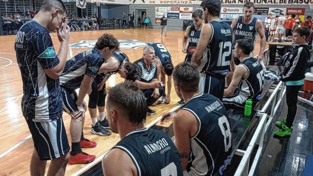 Almagro intentará hilvanar su cuarta victoria seguida este miércoles cuando reciba a USAR de Rosario por la Liga Federal.