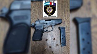 El arma secuestrada tras la detención del vecino en Sauce Viejo