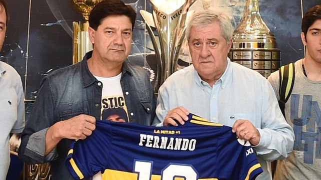 Silvino B&aacute;ez junto al presidente de Boca en La Bombonera.&nbsp;
