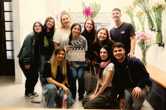 Un grupo de siete estudiantes de la UAI Rosario fueron las hacedoras del corto.