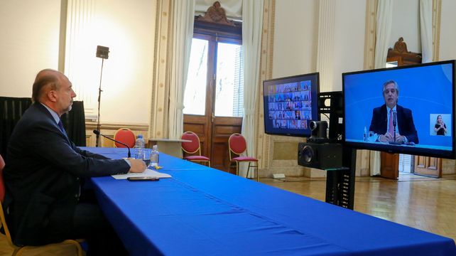 Clásico rosarino: Perotti llevó al encuentro con el presidente el pedido para que liberen la transmisión