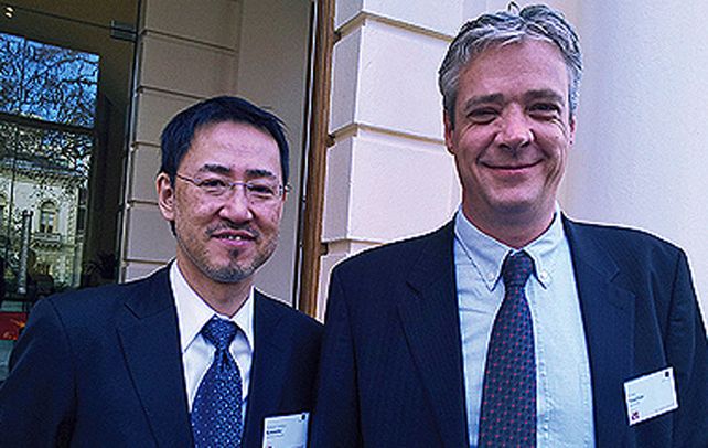 Adelantados. Yoshihiro Kawaoka ( izquierda ) y Ron Fouchier.