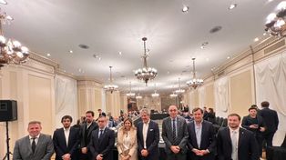 Los funcionarios nacionales en la Bolsa de Comercio de Rosario.
