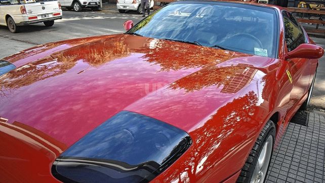 La historia de la única Ferrari que pasea por las calles de Santa Fe. Un santafesino de barrio Candioti mostró a UNO su Ferrari 456 GT