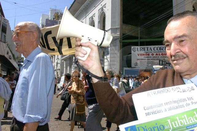 Por ahora, los sanatorios prestadores de Pami atienden con normalidad