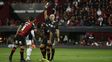 Jorge Baliño aplicó una nueva regla en Newells-Talleres y casi deriva en un gol de Jerónimo Russo